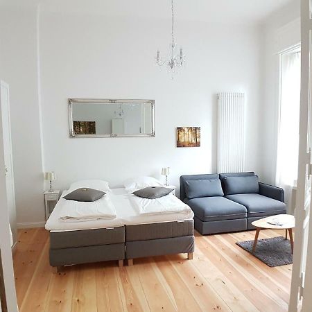 Lang Re By Rockchair Apartments L Superhost Status L 2 Bedrooms Boxspringbeds In City Center - Cozy Family & Business Flair Welcomes You! Berlin Luaran gambar