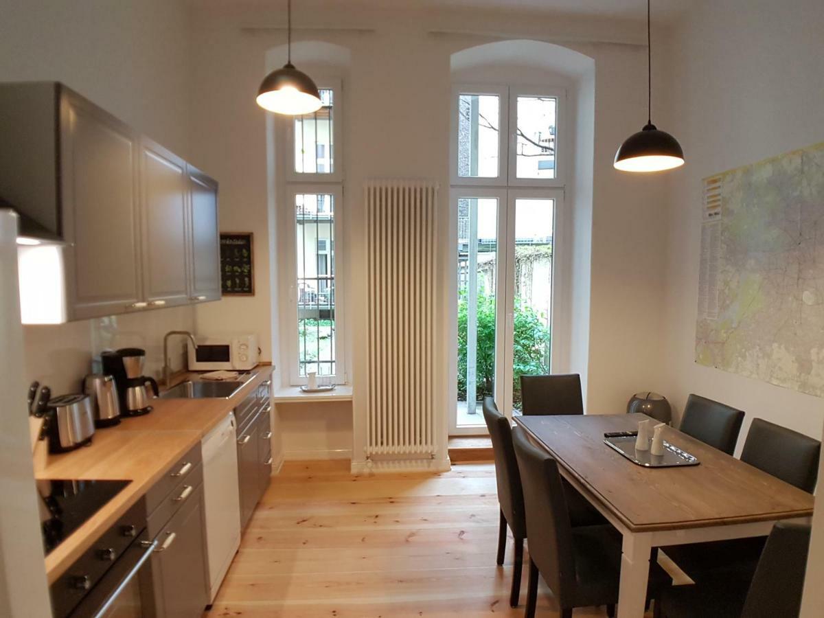 Lang Re By Rockchair Apartments L Superhost Status L 2 Bedrooms Boxspringbeds In City Center - Cozy Family & Business Flair Welcomes You! Berlin Luaran gambar