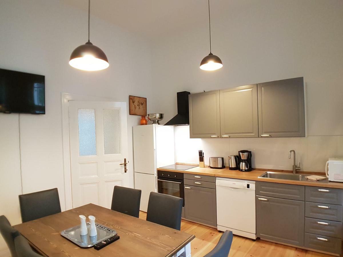 Lang Re By Rockchair Apartments L Superhost Status L 2 Bedrooms Boxspringbeds In City Center - Cozy Family & Business Flair Welcomes You! Berlin Luaran gambar